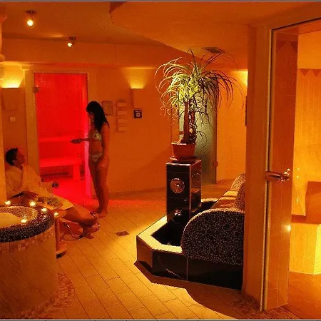 Müritz Harmonie Waren (Mueritz)